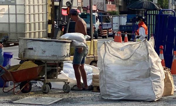 台中臨時技師助手(圖一)