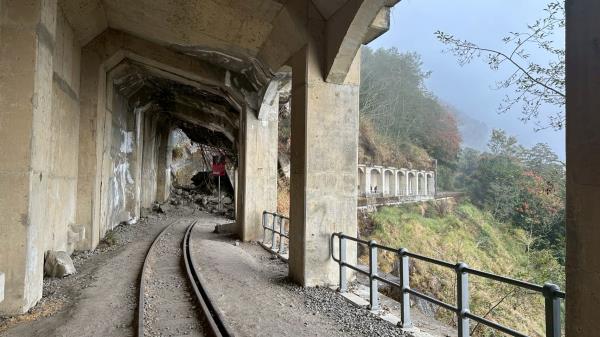 阿里山眠月線一天一夜-台北出發