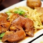 紅鼻子極品豬腳