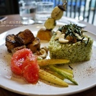 無有為 Bookstore & Café