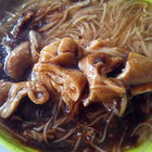 台北迪化街紅麵線